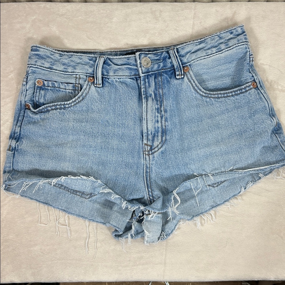 Stradivarius denim cut off jean shorty shorts size 6